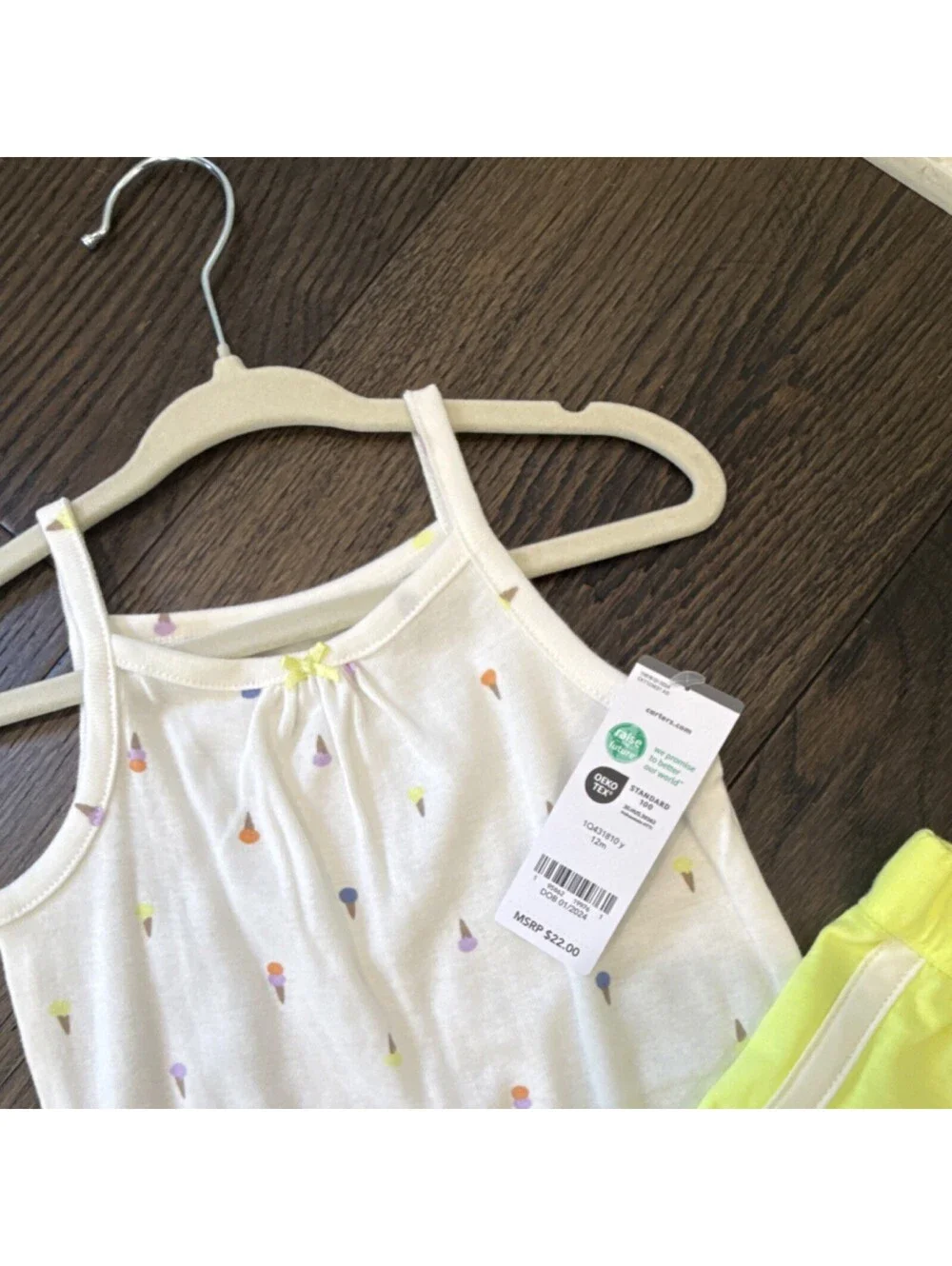 Carter's Baby Girl 2-Piece Summer Outfit Bodysuit and Shorts Size 12M